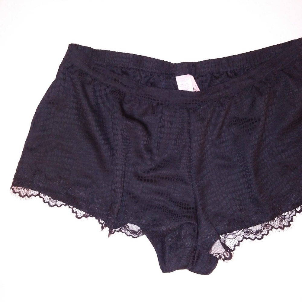Victoria Secret Pajama Shorts - Picture 6 of 8